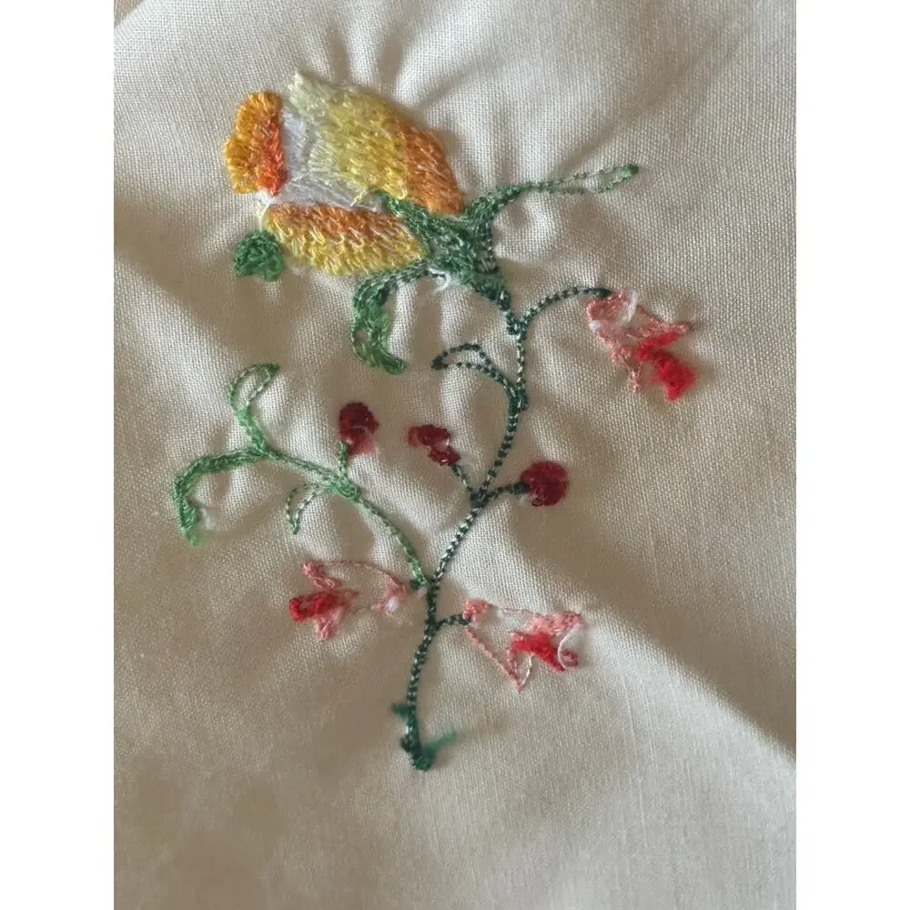Vintage Hand Embroidered Floral Dinner Napkins Set 12 Scalloped Linen